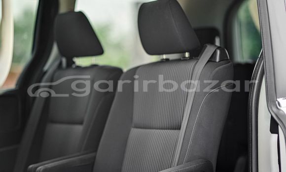 Buy Used 2021 Toyota Noah in Dhaka, Dhaka Buy Used 2021 Toyota Noah in Dhaka, Dhaka
