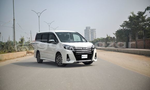 Buy Used 2021 Toyota Noah in Dhaka, Dhaka Buy Used 2021 Toyota Noah in Dhaka, Dhaka