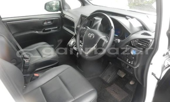 Buy Used 2021 Toyota Esquire in Dhaka, Dhaka Buy Used 2021 Toyota Esquire in Dhaka, Dhaka