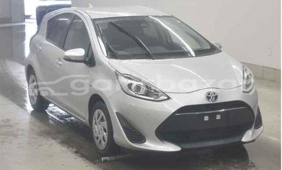 কেনা ব্যবহৃত Toyota Aqua White গাড়ী মধ্যে ঢাকা মধ্যে Dhaka কেনা ব্যবহৃত Toyota Aqua White গাড়ী মধ্যে ঢাকা মধ্যে Dhaka