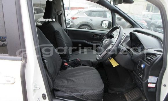 কেনা ব্যবহৃত Toyota Noah White গাড়ী মধ্যে ঢাকা মধ্যে Dhaka কেনা ব্যবহৃত Toyota Noah White গাড়ী মধ্যে ঢাকা মধ্যে Dhaka