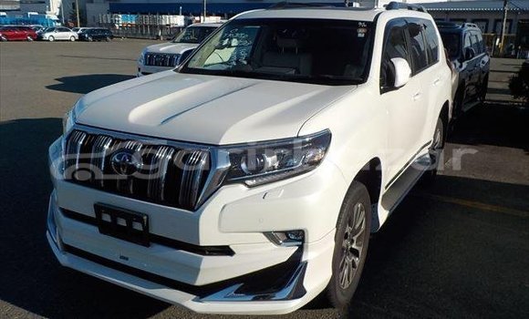 Buy Used 2022 Toyota land cruiser-prado in Dhaka, Dhaka Buy Used 2022 Toyota land cruiser-prado in Dhaka, Dhaka