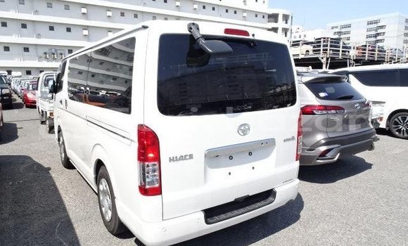 Buy Used 2021 Toyota Hiace in Bagerhat, Khulna Buy Used 2021 Toyota Hiace in Bagerhat, Khulna