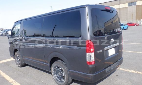 Buy Used 2021 Toyota Hiace in Dhaka, Dhaka Buy Used 2021 Toyota Hiace in Dhaka, Dhaka