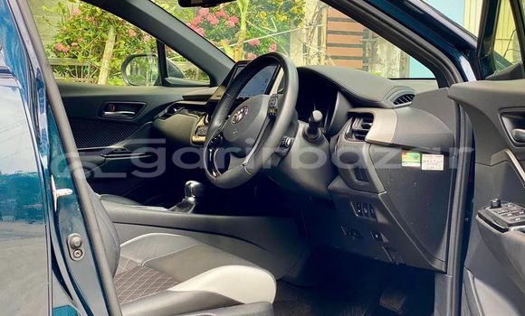 Buy Used 2019 Toyota CHR in Dhaka, Dhaka Buy Used 2019 Toyota CHR in Dhaka, Dhaka