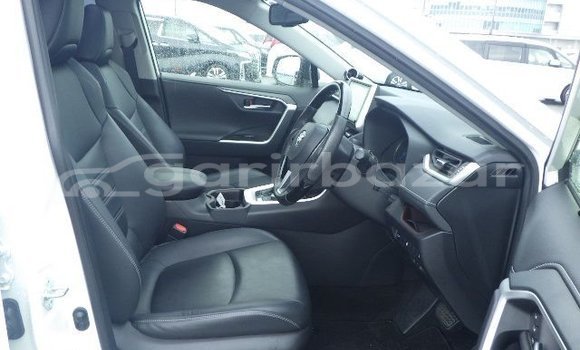 Buy Used 2020 Toyota CH-R in Dhaka, Dhaka Buy Used 2020 Toyota CH-R in Dhaka, Dhaka