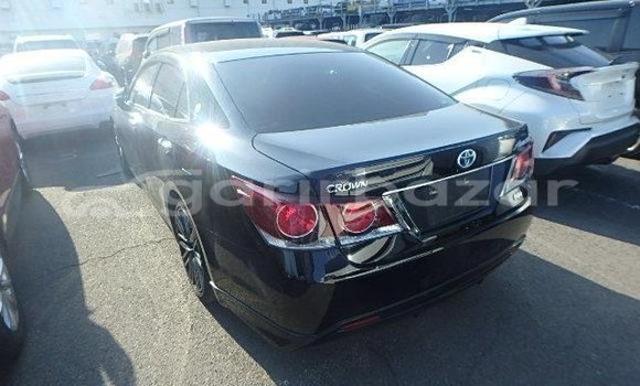 Buy Used 2018 Toyota Crown in Dhaka, Dhaka Buy Used 2018 Toyota Crown in Dhaka, Dhaka