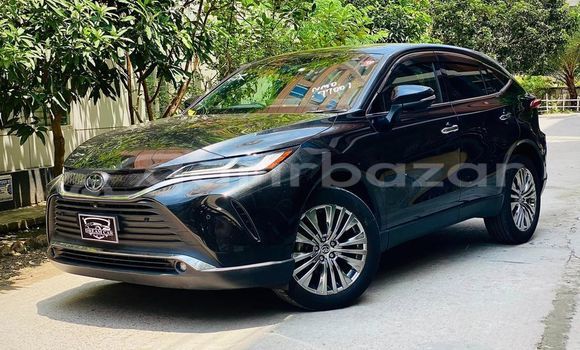 Buy Used 2021 Toyota Harrier in Dhaka, Dhaka Buy Used 2021 Toyota Harrier in Dhaka, Dhaka