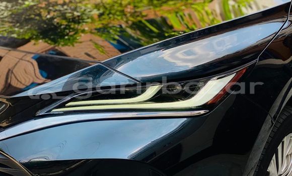 Buy Used 2021 Toyota Harrier in Dhaka, Dhaka Buy Used 2021 Toyota Harrier in Dhaka, Dhaka