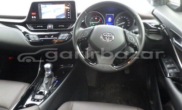 Buy Used 2020 Toyota CH-R in Dhaka, Dhaka Buy Used 2020 Toyota CH-R in Dhaka, Dhaka