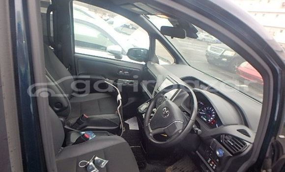 কেনা আমদানি Toyota noah si wxb hybrid Mica blue গাড়ী মধ্যে ঢাকা মধ্যে Dhaka কেনা আমদানি Toyota noah si wxb hybrid Mica blue গাড়ী মধ্যে ঢাকা মধ্যে Dhaka