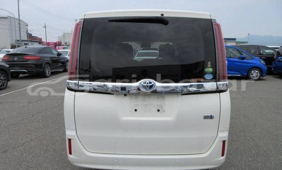 Buy Used 2019 Toyota Noah in Dhaka, Dhaka Buy Used 2019 Toyota Noah in Dhaka, Dhaka