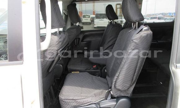 Buy Used 2019 Toyota Noah in Dhaka, Dhaka Buy Used 2019 Toyota Noah in Dhaka, Dhaka