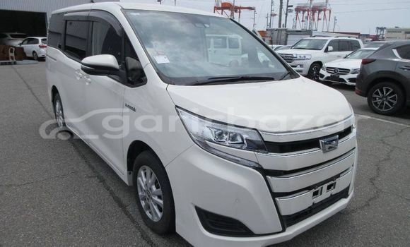 Buy Used 2019 Toyota Noah in Dhaka, Dhaka Buy Used 2019 Toyota Noah in Dhaka, Dhaka