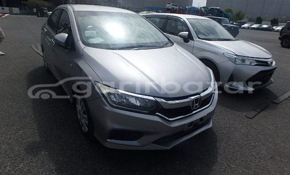 Buy Import 2019 Honda Grace in Dhaka, Dhaka Buy Import 2019 Honda Grace in Dhaka, Dhaka