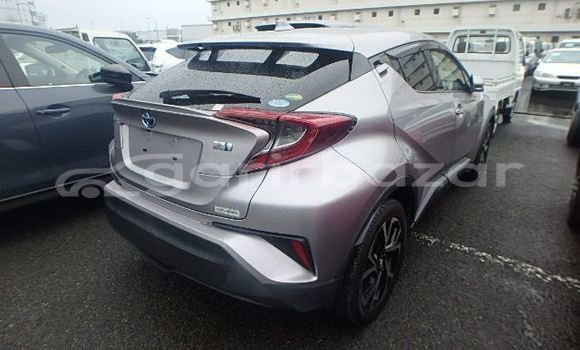 Buy Import 2019 Toyota CH-R in Dhaka, Dhaka Buy Import 2019 Toyota CH-R in Dhaka, Dhaka