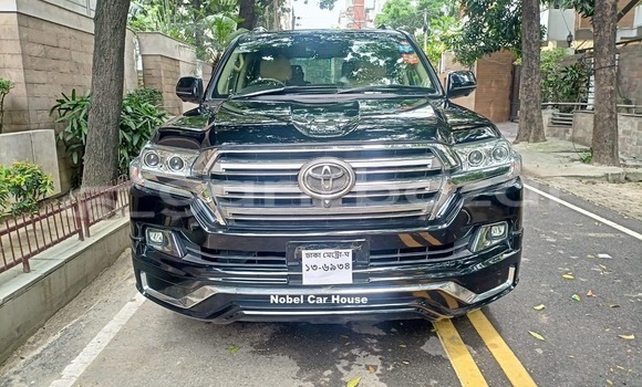 Buy Used 2011 Toyota Land Cruiser in Dhaka, Dhaka Buy Used 2011 Toyota Land Cruiser in Dhaka, Dhaka