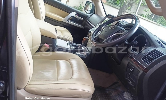 Buy Used 2011 Toyota Land Cruiser in Dhaka, Dhaka Buy Used 2011 Toyota Land Cruiser in Dhaka, Dhaka