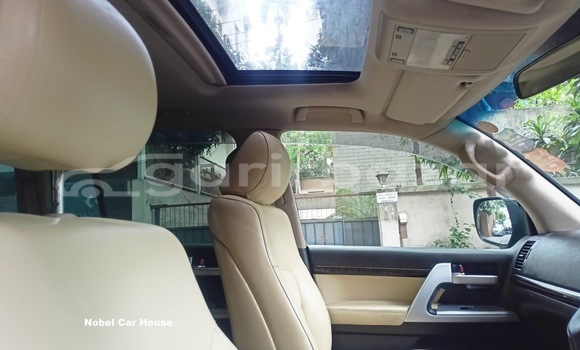 Buy Used 2011 Toyota Land Cruiser in Dhaka, Dhaka Buy Used 2011 Toyota Land Cruiser in Dhaka, Dhaka