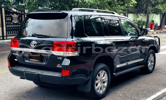 Buy Used 2018 Toyota Land Cruiser in Dhaka, Dhaka Buy Used 2018 Toyota Land Cruiser in Dhaka, Dhaka