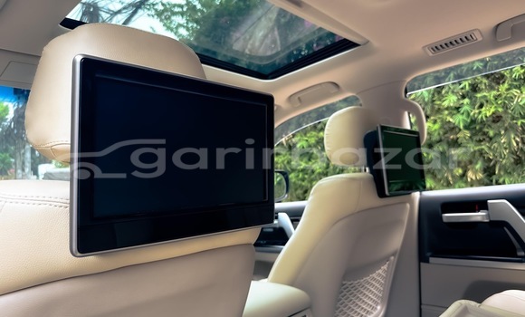 Buy Used 2018 Toyota Land Cruiser in Dhaka, Dhaka Buy Used 2018 Toyota Land Cruiser in Dhaka, Dhaka