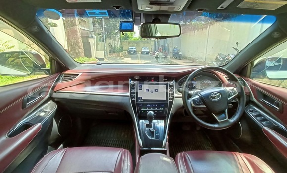 Buy Used 2017 Toyota harrier premium pkg in Dhaka, Dhaka Buy Used 2017 Toyota harrier premium pkg in Dhaka, Dhaka