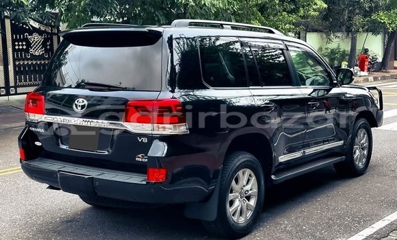Buy Used 2018 Toyota Land Cruiser in Dhaka, Dhaka Buy Used 2018 Toyota Land Cruiser in Dhaka, Dhaka