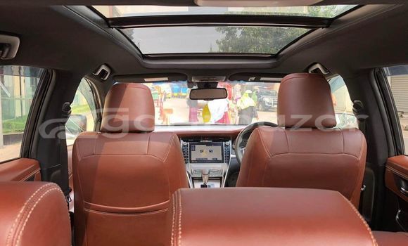 Buy Used 2018 Toyota Harrier in Dhaka, Dhaka Buy Used 2018 Toyota Harrier in Dhaka, Dhaka