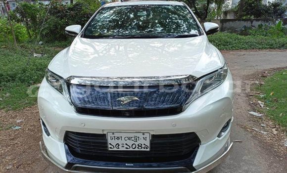 Buy Used 2015 Toyota Harrier in Dhaka, Dhaka Buy Used 2015 Toyota Harrier in Dhaka, Dhaka