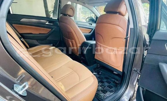Buy Used 2016 Hyundai sonata in Dhaka, Dhaka Buy Used 2016 Hyundai sonata in Dhaka, Dhaka