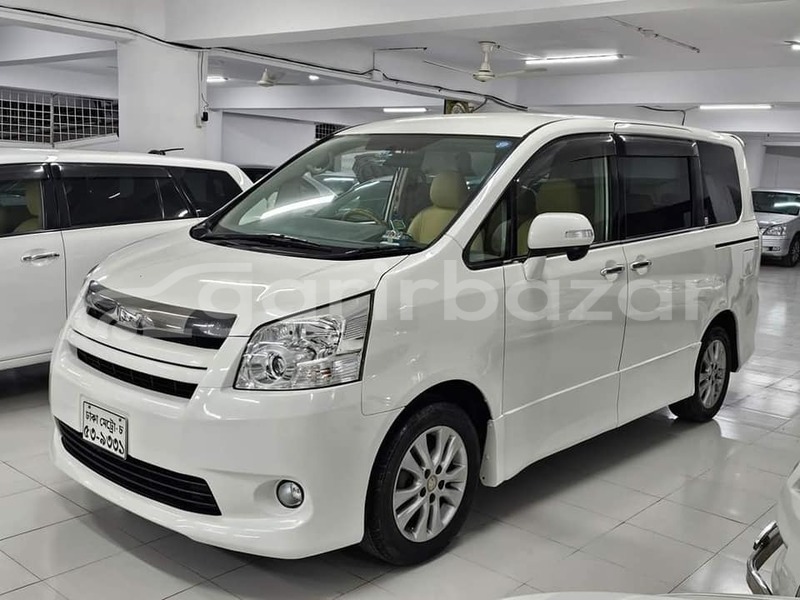 Big with watermark toyota noah dhaka dhaka 17101