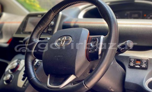 Buy Used 2019 Toyota sienta in Dhaka, Dhaka Buy Used 2019 Toyota sienta in Dhaka, Dhaka