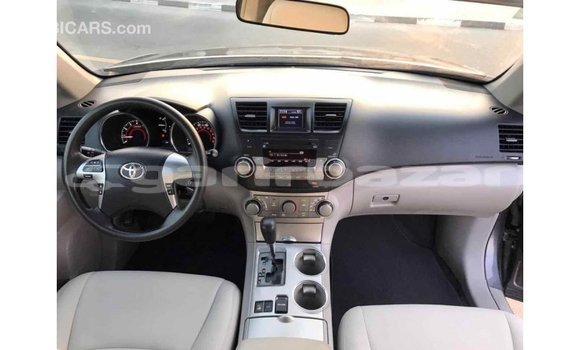 Buy Import 2011 Toyota Highlander in Import - Dubai, Bandarban Buy Import 2011 Toyota Highlander in Import - Dubai, Bandarban
