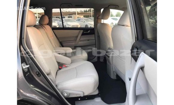Buy Import 2011 Toyota Highlander in Import - Dubai, Bandarban Buy Import 2011 Toyota Highlander in Import - Dubai, Bandarban