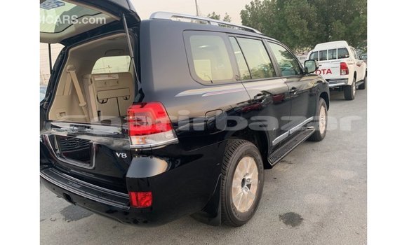 Buy Import 2019 Toyota Land Cruiser in Import - Dubai, Bandarban Buy Import 2019 Toyota Land Cruiser in Import - Dubai, Bandarban
