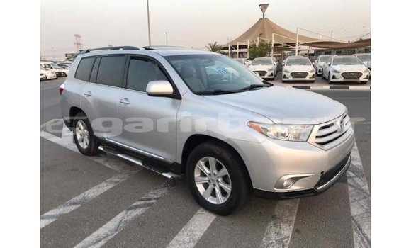 Buy Import 2012 Toyota Highlander in Import - Dubai, Bandarban Buy Import 2012 Toyota Highlander in Import - Dubai, Bandarban