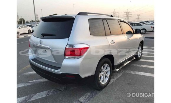 Buy Import 2012 Toyota Highlander in Import - Dubai, Bandarban Buy Import 2012 Toyota Highlander in Import - Dubai, Bandarban