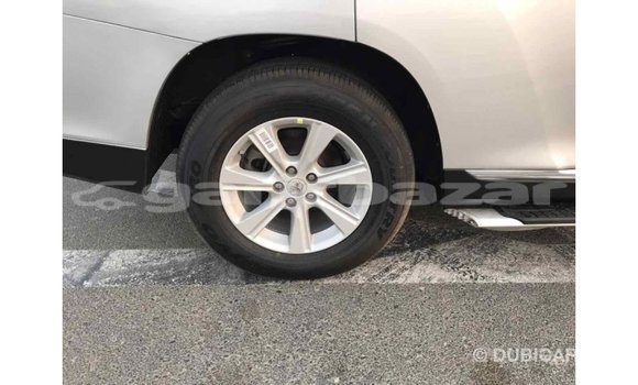 Buy Import 2012 Toyota Highlander in Import - Dubai, Bandarban Buy Import 2012 Toyota Highlander in Import - Dubai, Bandarban