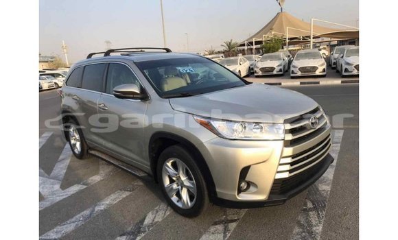 Buy Import 2015 Toyota Highlander in Import - Dubai, Bandarban Buy Import 2015 Toyota Highlander in Import - Dubai, Bandarban