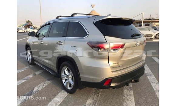 Buy Import 2015 Toyota Highlander in Import - Dubai, Bandarban Buy Import 2015 Toyota Highlander in Import - Dubai, Bandarban