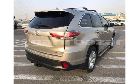 Buy Import 2015 Toyota Highlander in Import - Dubai, Bandarban Buy Import 2015 Toyota Highlander in Import - Dubai, Bandarban