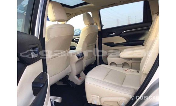 Buy Import 2015 Toyota Highlander in Import - Dubai, Bandarban Buy Import 2015 Toyota Highlander in Import - Dubai, Bandarban