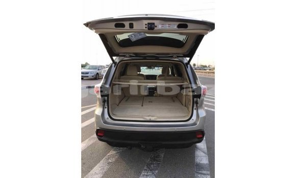 Buy Import 2015 Toyota Highlander in Import - Dubai, Bandarban Buy Import 2015 Toyota Highlander in Import - Dubai, Bandarban