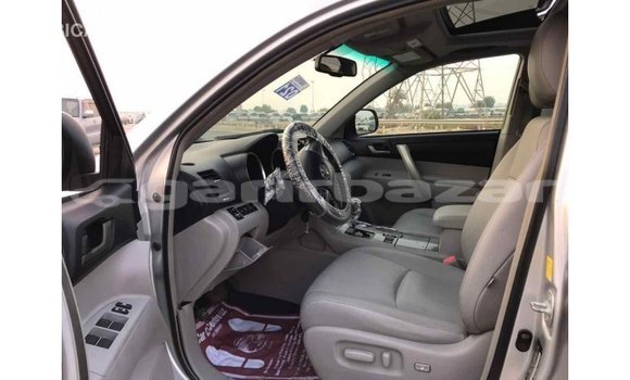 Buy Import 2011 Toyota Highlander in Import - Dubai, Bandarban Buy Import 2011 Toyota Highlander in Import - Dubai, Bandarban