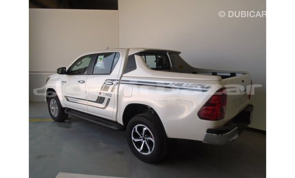 কেনা আমদানি Toyota Hilux White গাড়ী মধ্যে ইম্পোর্ট - দুবাই মধ্যে Bandarban কেনা আমদানি Toyota Hilux White গাড়ী মধ্যে ইম্পোর্ট - দুবাই মধ্যে Bandarban