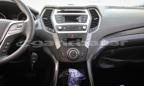 কেনা আমদানি Hyundai Santa Fe White গাড়ী মধ্যে ইম্পোর্ট - দুবাই মধ্যে Bandarban কেনা আমদানি Hyundai Santa Fe White গাড়ী মধ্যে ইম্পোর্ট - দুবাই মধ্যে Bandarban