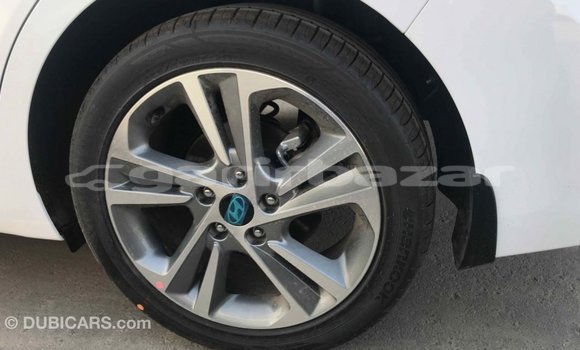 কেনা আমদানি Hyundai Elantra White গাড়ী মধ্যে ইম্পোর্ট - দুবাই মধ্যে Bandarban কেনা আমদানি Hyundai Elantra White গাড়ী মধ্যে ইম্পোর্ট - দুবাই মধ্যে Bandarban