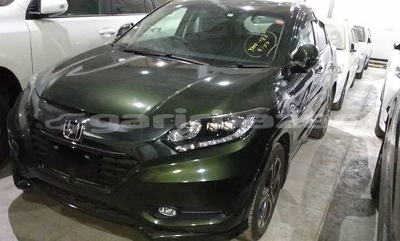 Buy Used 2014 Honda Vezel in Dhaka, Dhaka Buy Used 2014 Honda Vezel in Dhaka, Dhaka