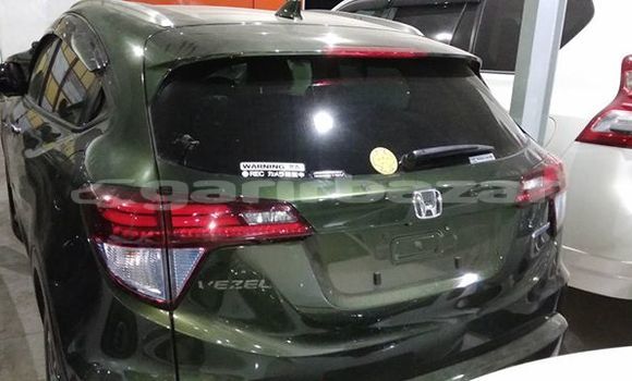 Buy Used 2014 Honda Vezel in Dhaka, Dhaka Buy Used 2014 Honda Vezel in Dhaka, Dhaka