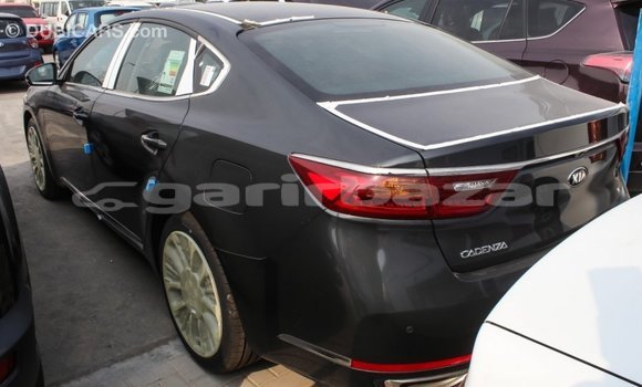 Buy Import 2018 Mercedes-Benz Cadenza in Import - Dubai, Bandarban Buy Import 2018 Mercedes-Benz Cadenza in Import - Dubai, Bandarban